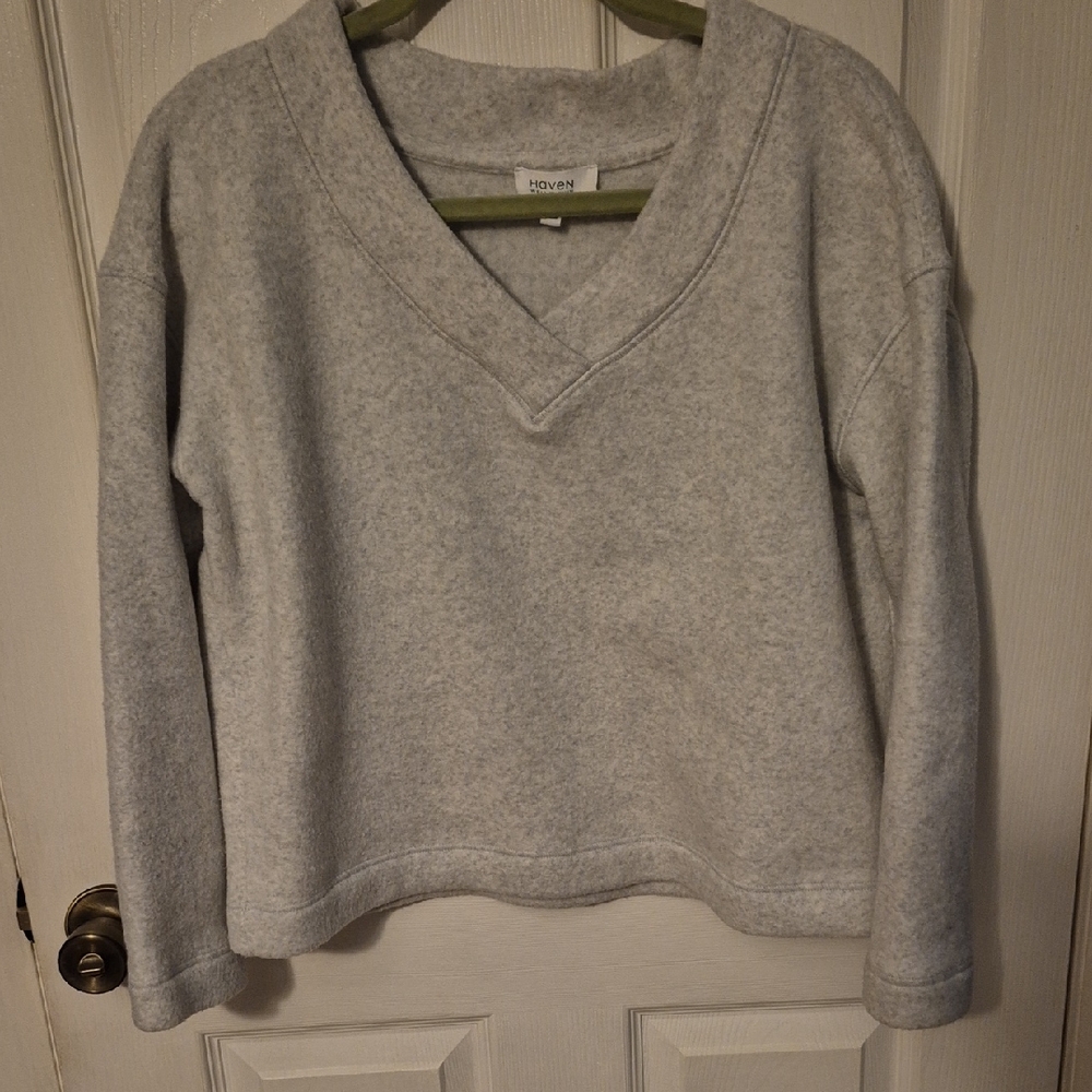 Haven Well Within Women's Light Gray V-Neck Fleece Sweatshirt
